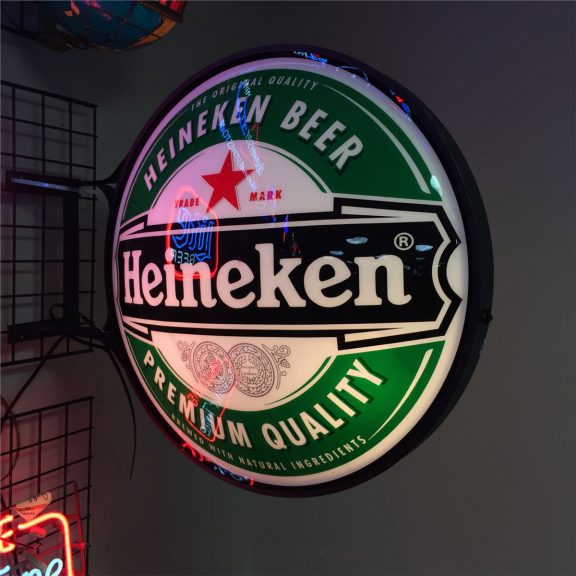 Responsive logo, a larger scale logo on a sign.